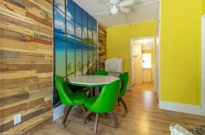 Classic Grand Bend Beach House - Image 4