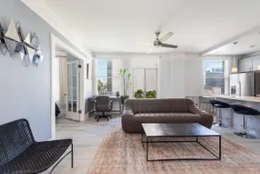 Executive-next to Convention Center + Beach - Image 2