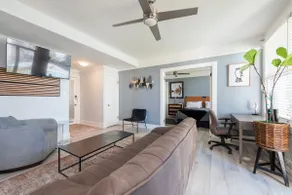 Executive-next to Convention Center + Beach - Image 3