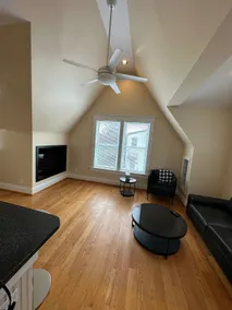 Bright & Cozy 1BR in Charming Mt Adams + Parking - Image 4