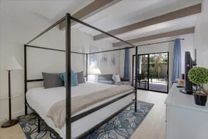 Beautiful King Suite w/Exclusive Resort Pool Pass! - Image 4
