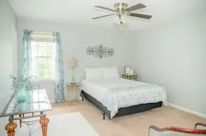 Peaceful 3BR/2BA Near EVERYTHlNG - Image 5