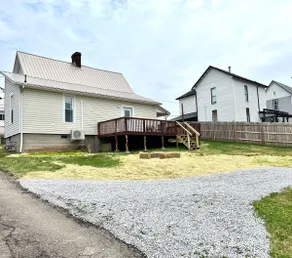 The Cottage on Franklin - Image 4