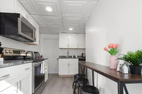 Bright 2BR by Boston Waterfront - Image 5