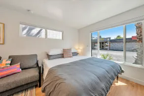 Amazing Apt, King Bed, Kitchen, Walker's Paradise - Image 2