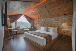 Cozy 3BH with Luxury Amenties, Saanjh~ Attic Abode - Image 5