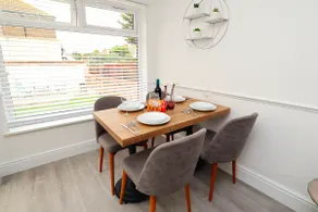 Eastbourne Seafront HOUSE - Garden - Close to Pier - Image 4
