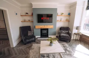 The Dunes - stylish 3-Bed • Walk to Beach & Prom - Image 3