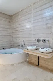 EVA'S HOME - Image 4