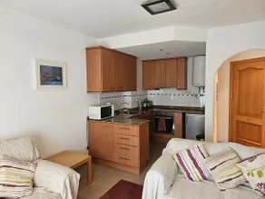 Centrally located apartment in Alcalá. - Image 5