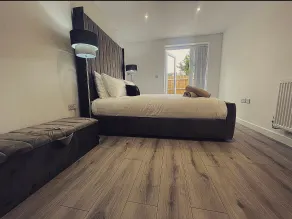 The Elegant Abode NEW-BUILD Central Headington - Image 3