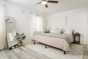 Modern Townhome - 3br 2.5ba - Sleeps 8 - Near LU! - Image 3