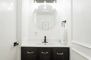 Modern Townhome - 3br 2.5ba - Sleeps 8 - Near LU! - Image 5