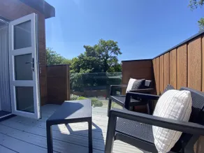 P50 - Studio Pod with Hot Tub - Image 3