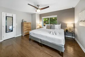 Comfortable 2BR Condo near City Center - Image 3