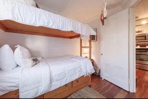 Footbridge Retreat - Image 3
