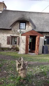 Thatched Country Cottage - Image 2