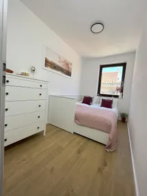 A modern apartment in the old city center - Image 4