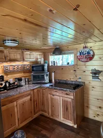 Lakefront Cabin and Bunkhouse - Image 4