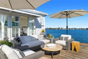 Driftwood Landing - A Luxury Beachfront Cottage - Image 5