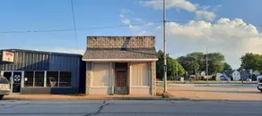 Downtown Fairbury Building - Image 3
