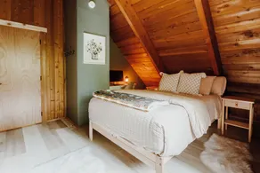 Zen Hideaway | Fiber | EV | King bed | Pet | Baker - Image 5