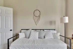 Feel at Home in Richmond - Image 4