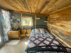 Ocean front rustic cabin - Image 3