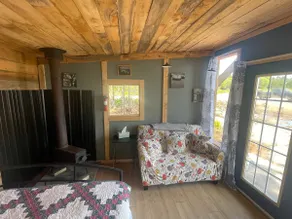 Ocean front rustic cabin - Image 5
