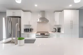 Modern Downtown 3BR 2B Home - Image 2