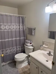 Cozy Air BnB - Image 4