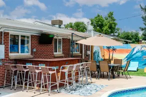 Denver Dolphin~ Pool, Hot Tub, Pool Table, Sun Bar - Image 3