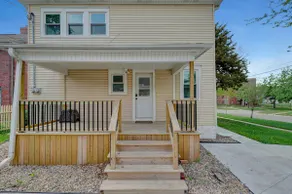 Spacious 5BR Lincoln Home Near UNL & Capital - Image 5