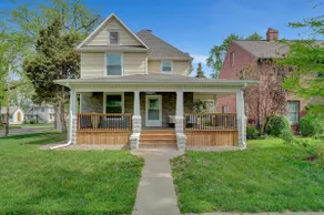 Spacious 5BR Lincoln Home Near UNL & Capital - Image 2