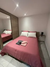 2-bedroom ground floor apartment, residence with air conditioning and terrace - Image 4