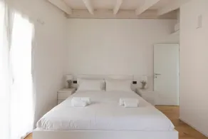 Suite with A/C and Terrace - Image 4