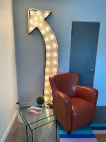 Soleil - Bright & Fun 2BD Suite - Image 3