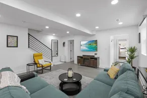 Modern Cozy Suite | Free Parking | Mins to Metro - Image 3