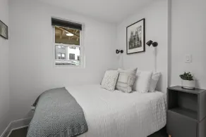 Modern Cozy Suite | Free Parking | Mins to Metro - Image 5