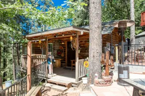 Cowboy cabin - Image 4