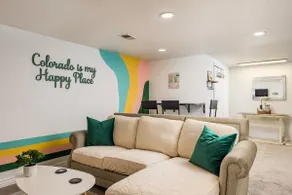 Kid & Pet Friendly- 2 kitchens- Fenced Yard - Image 3