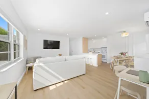 Spacious villa - near golf courses and beach - Image 2