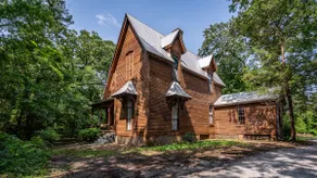 Private 1 Br Apt. Beside Athena Studios! - Image 2