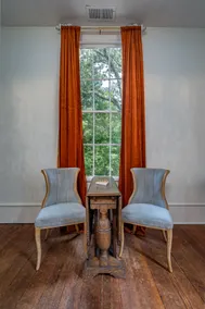 Private 1 Br Apt. Beside Athena Studios! - Image 5