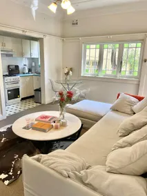 Snug 1-Bed Unit Across from Bondi Beach - Image 3