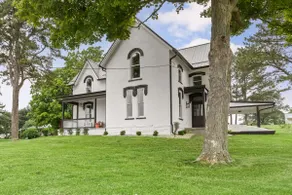 County Line Farmhouse - Image 5