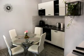 Modern Apartment Bruna with balcony & free parking - Image 2