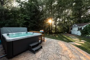 Timber Sky Estate - Elora Log Cabin w/ Hot Tub - Image 5