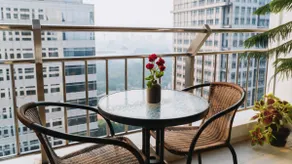 Luxury 3BR Apt in SCBD with Private Lift & GBK View - Image 4