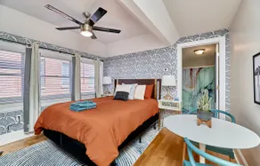 The White House Studio Apt - Unit K - Image 4